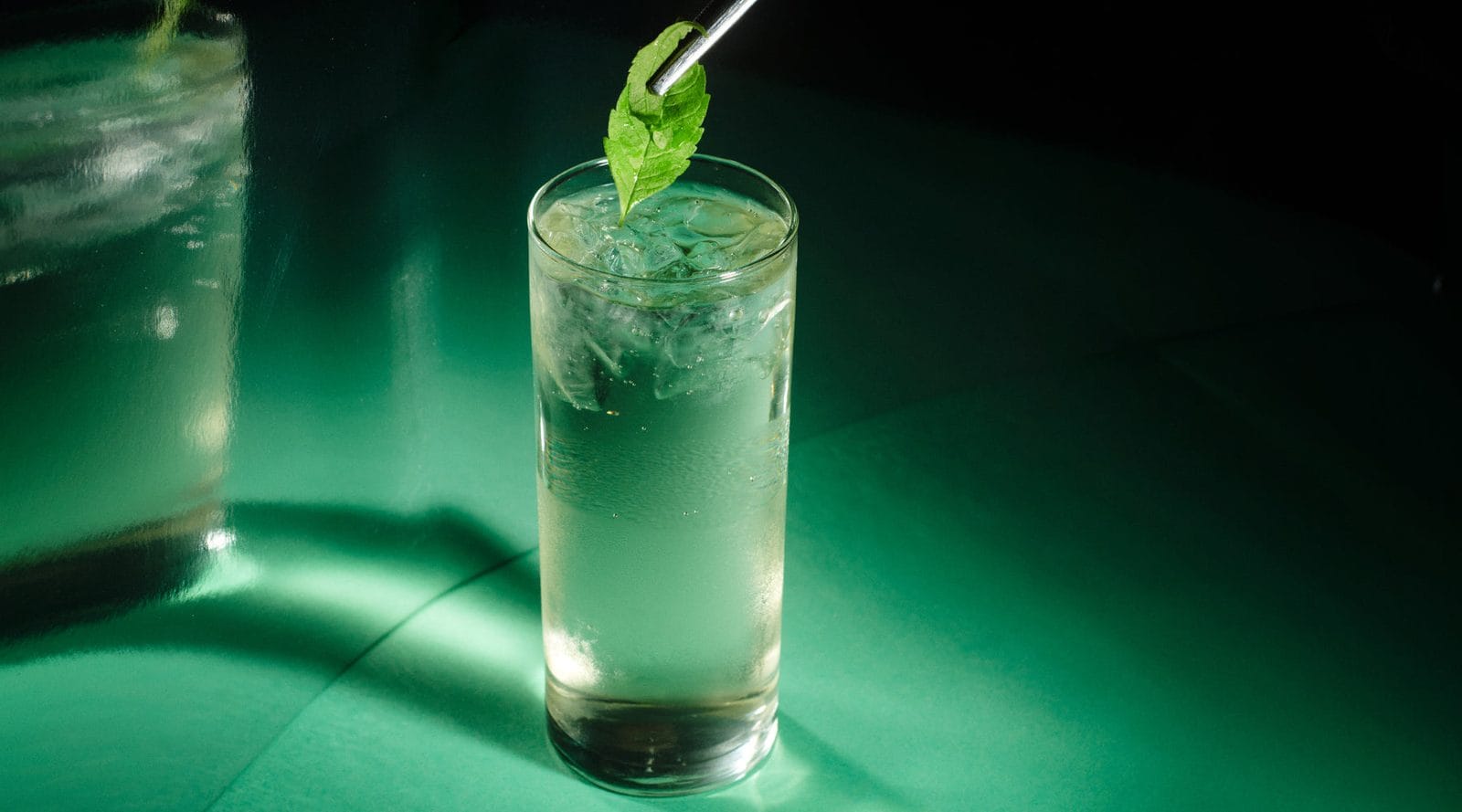 Super Soka highball with lemon verbena